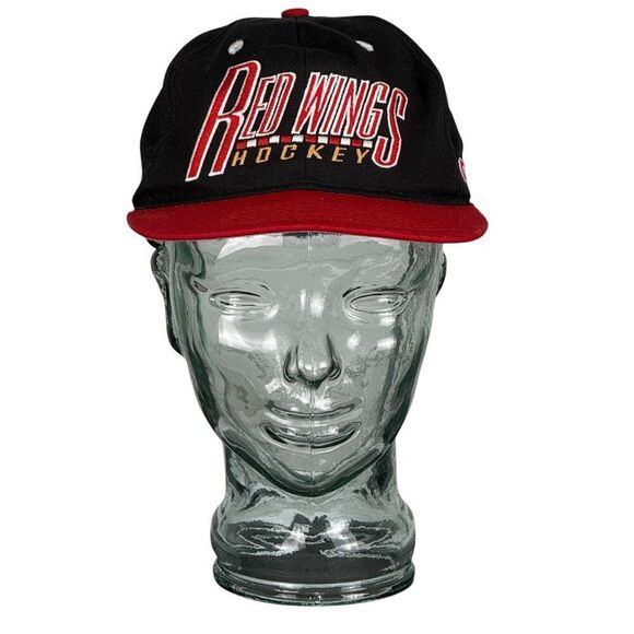 1 Apparel Mens Black Red Wings Hockey CCM NHL Official Snapback Trucker Hat - Picture 1 of 7